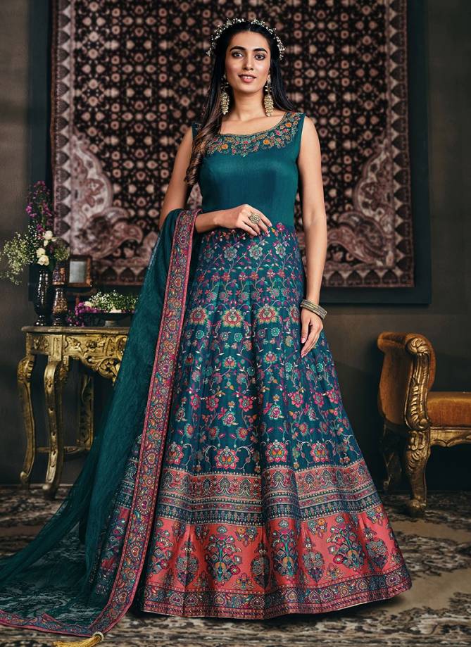 Banarasiya Heavy Wedding Wear Latest Fancy Designer Salwar Kameez Collection